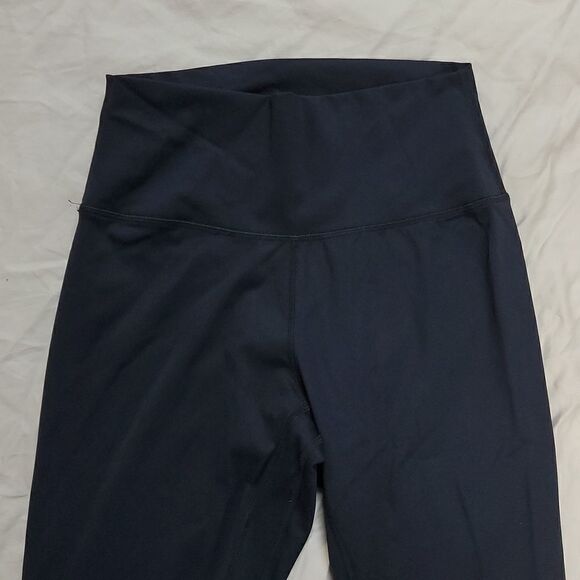 POSHDIVAH TUMMY CONTROL BLACK 7/8 CAPRI LEGGINGS, SIZE MEDIUM - Picture 3 of 8